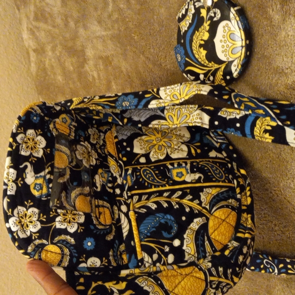Vera Bradley crossbody & compact mirror - Picture 4 of 9